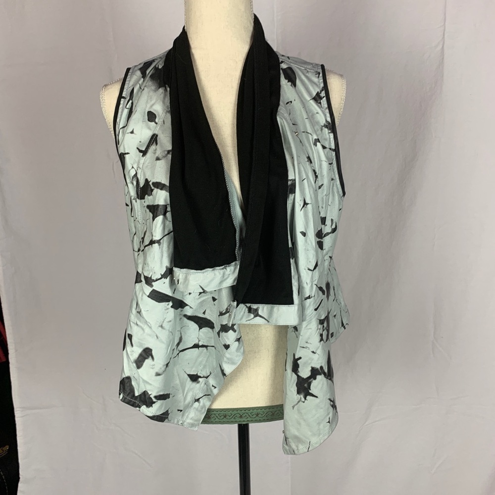 Fate vest